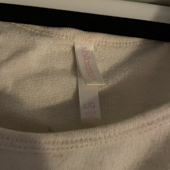 Cute Cream Floral Sweatshirt Xhilaration size L Good Condition - Picture 2 of 3